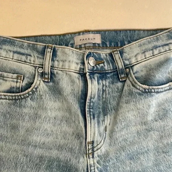 Pacsun - Picture 2 of 4